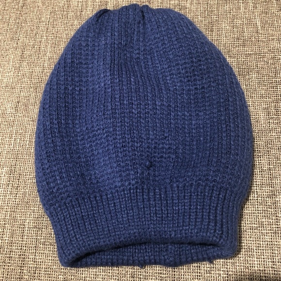 Free People Accessories - 💙Free-people navy blue beanie💙